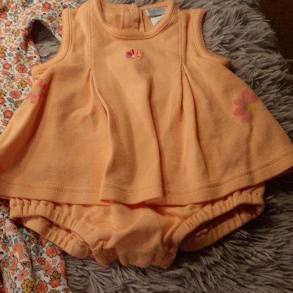 Girls 3-6 month Set - Picture 2 of 9